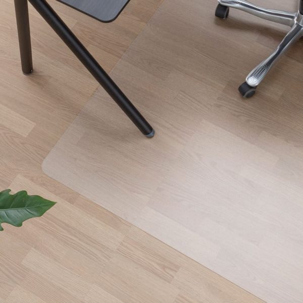 PREMIUM transparent floor protection with chair on